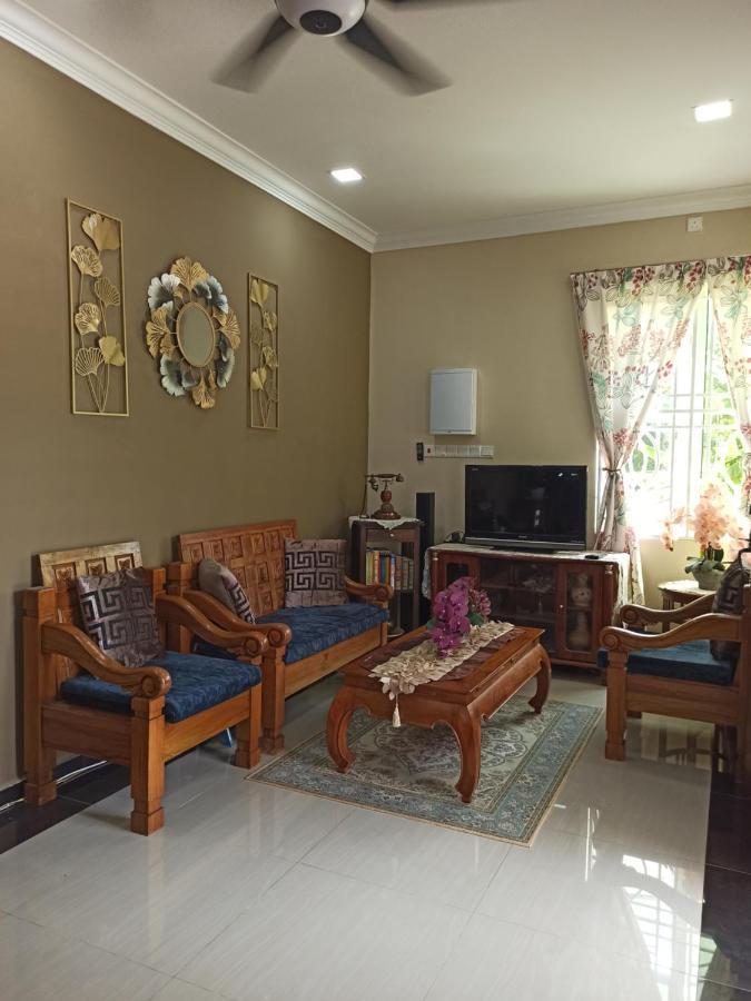 Darney'S Homestay Kg Bangau Tanjung เตเมอร์โลห์ ภายนอก รูปภาพ
